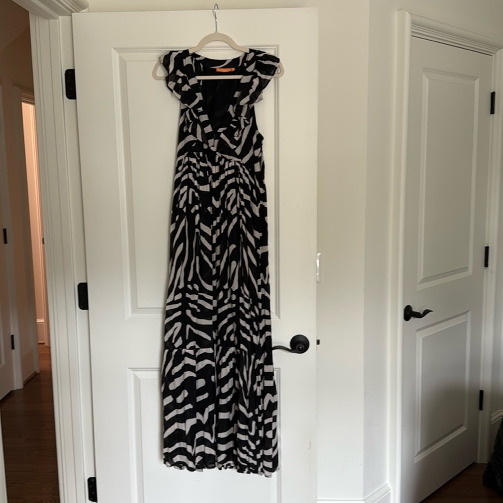 Oliphant Dress Zebra Print Ruffle V-neck Sleeveless Maxi Gown Black Size S